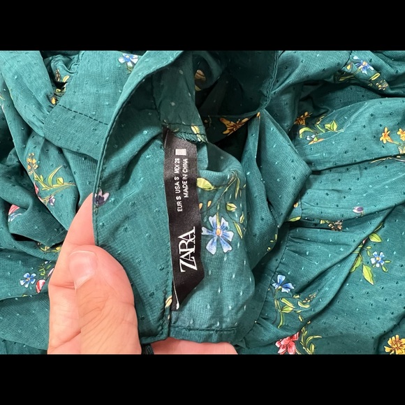 Beautiful green mocked dress , never worn from Zara - Picture 4 of 4